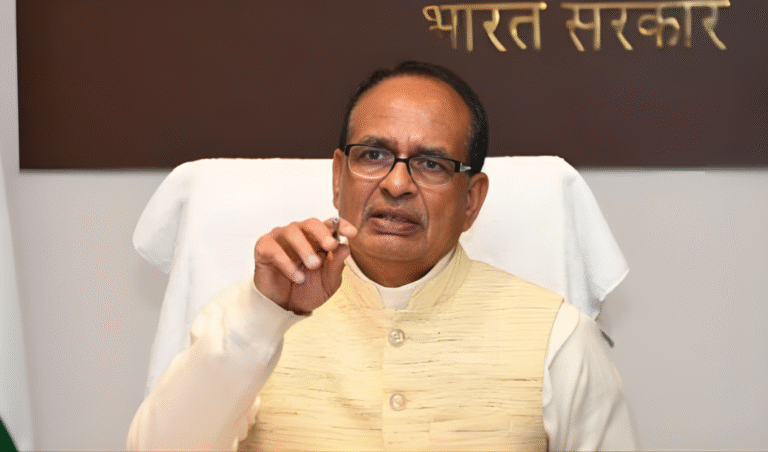 Shivraj Singh Orders Probe into Crop Insurance Irregularities, Vows Swift Action for Farmers